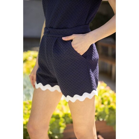 Textured Ric Rac trim Shorts - Picture 5 of 8